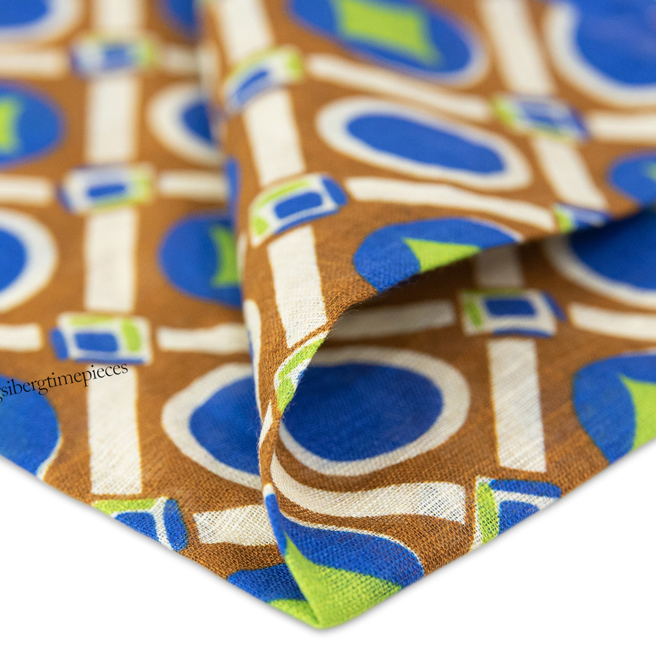 Alter Knabe Einstecktuch im 80s Muster front Leinen