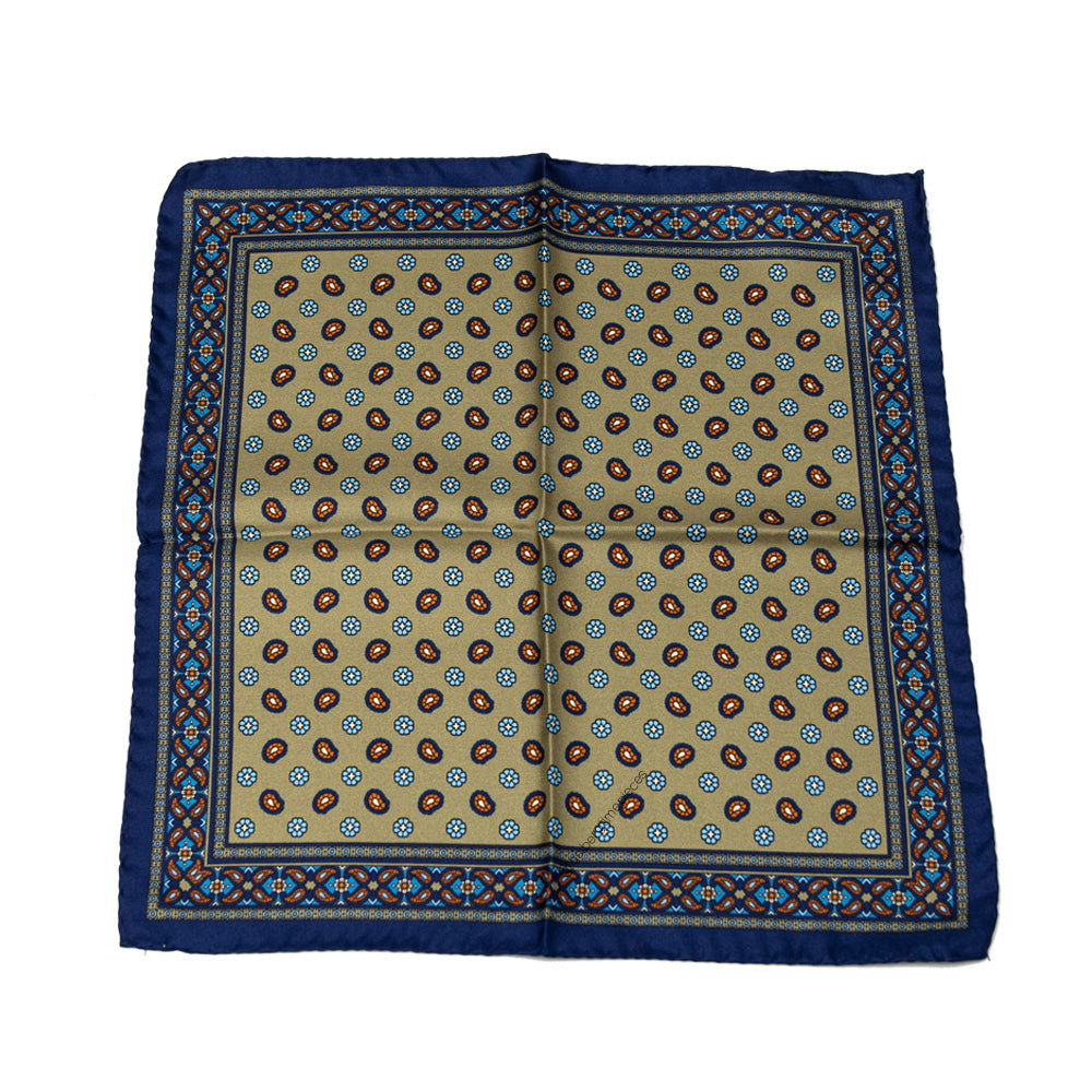 Alter Knabe Einstecktuch VERDE OLIVIA Vorderseite